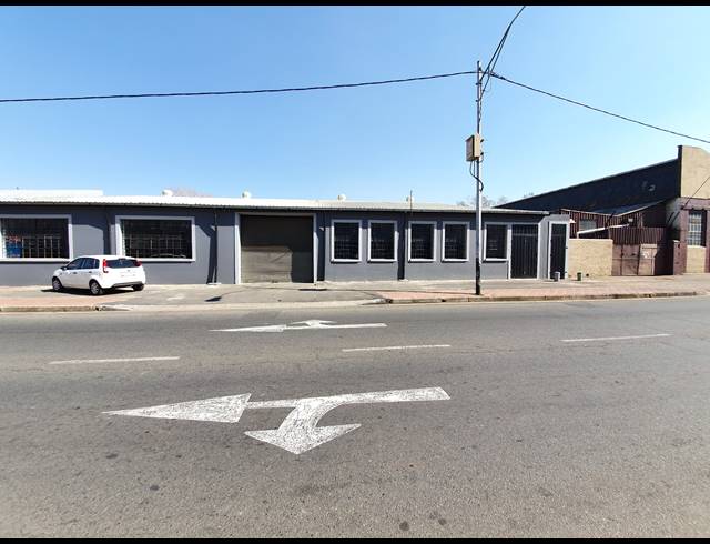 990M² WORKSHOP FOR SALE IN OPHIRTON